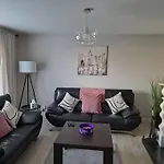 Lochview House - 3 Bed